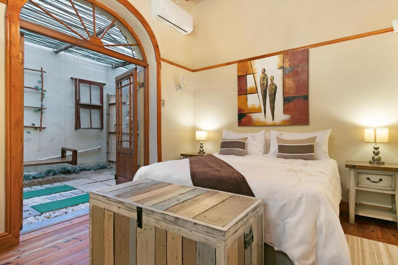 J'S Audacious Living Montagu Self Catering Leilighet Eksteriør bilde
